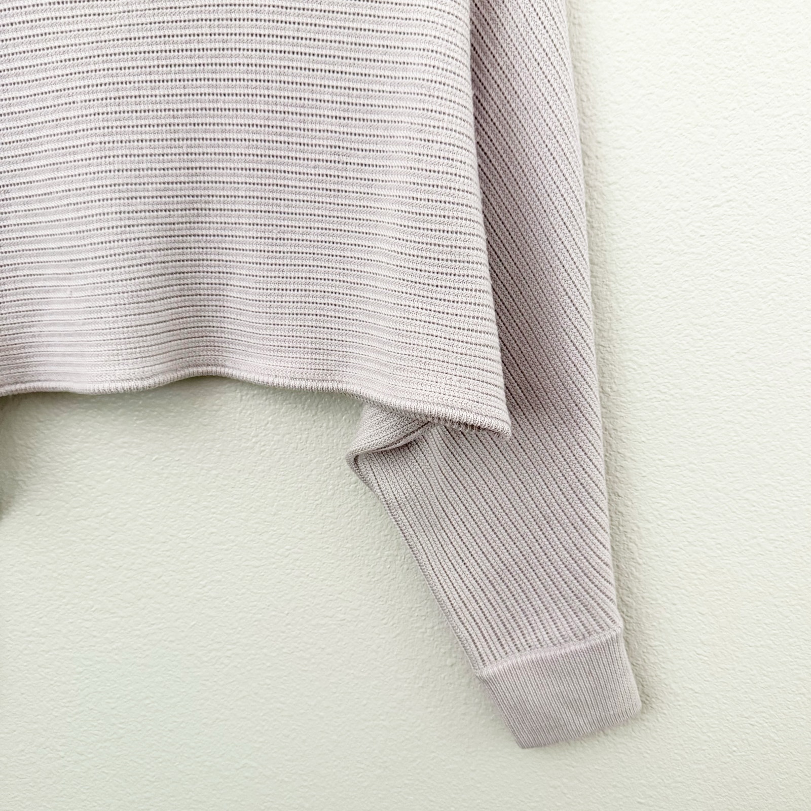Wilfred Free X Aritzia | Lolan Sweater Cropped 100% Merino Wool Lavender | Small — image 4 of 8